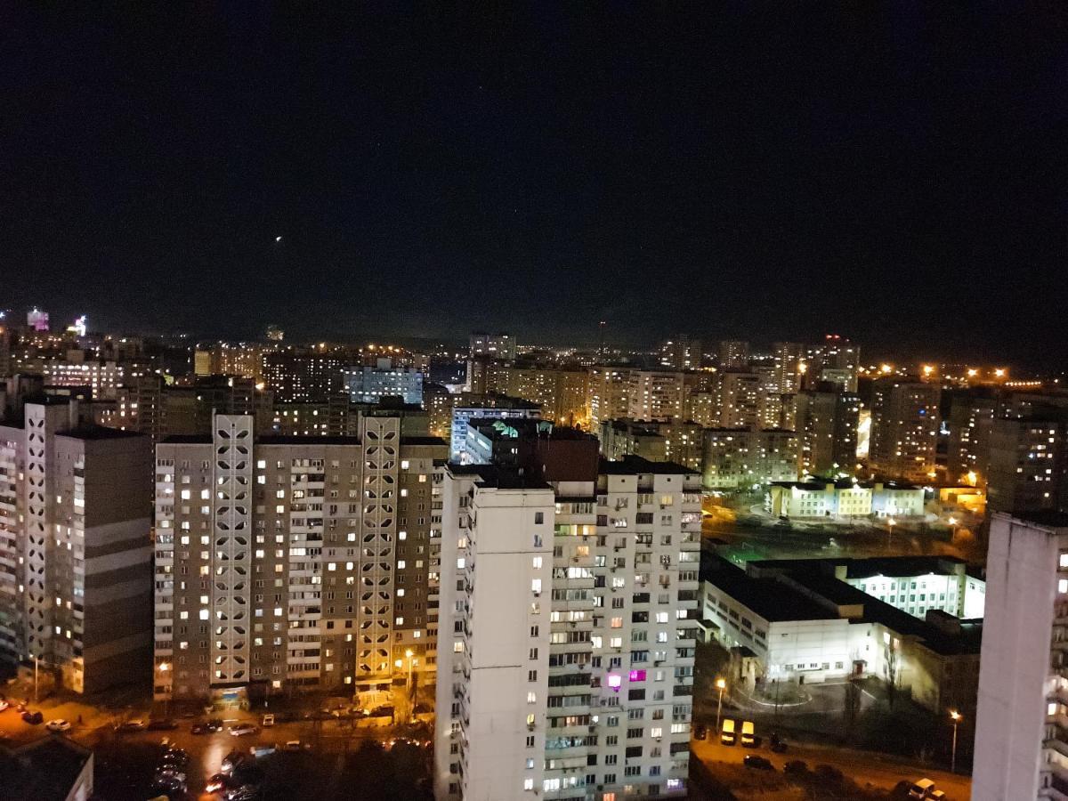 Шикарные Апартаменты 3 Минуты Пешком От М Позняки Kiev Esterno foto